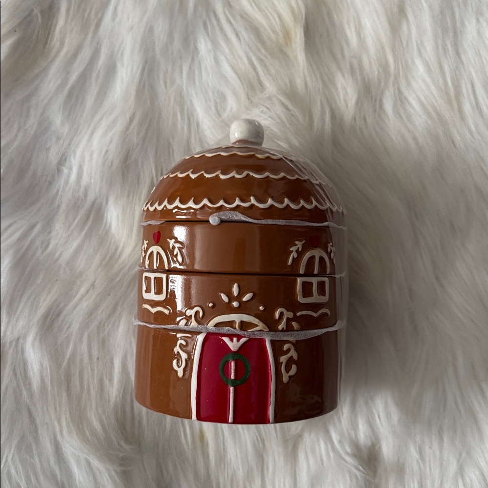 Target Bullseye Playground Christmas SET OF 4 Gingerbread House Measuring Cups